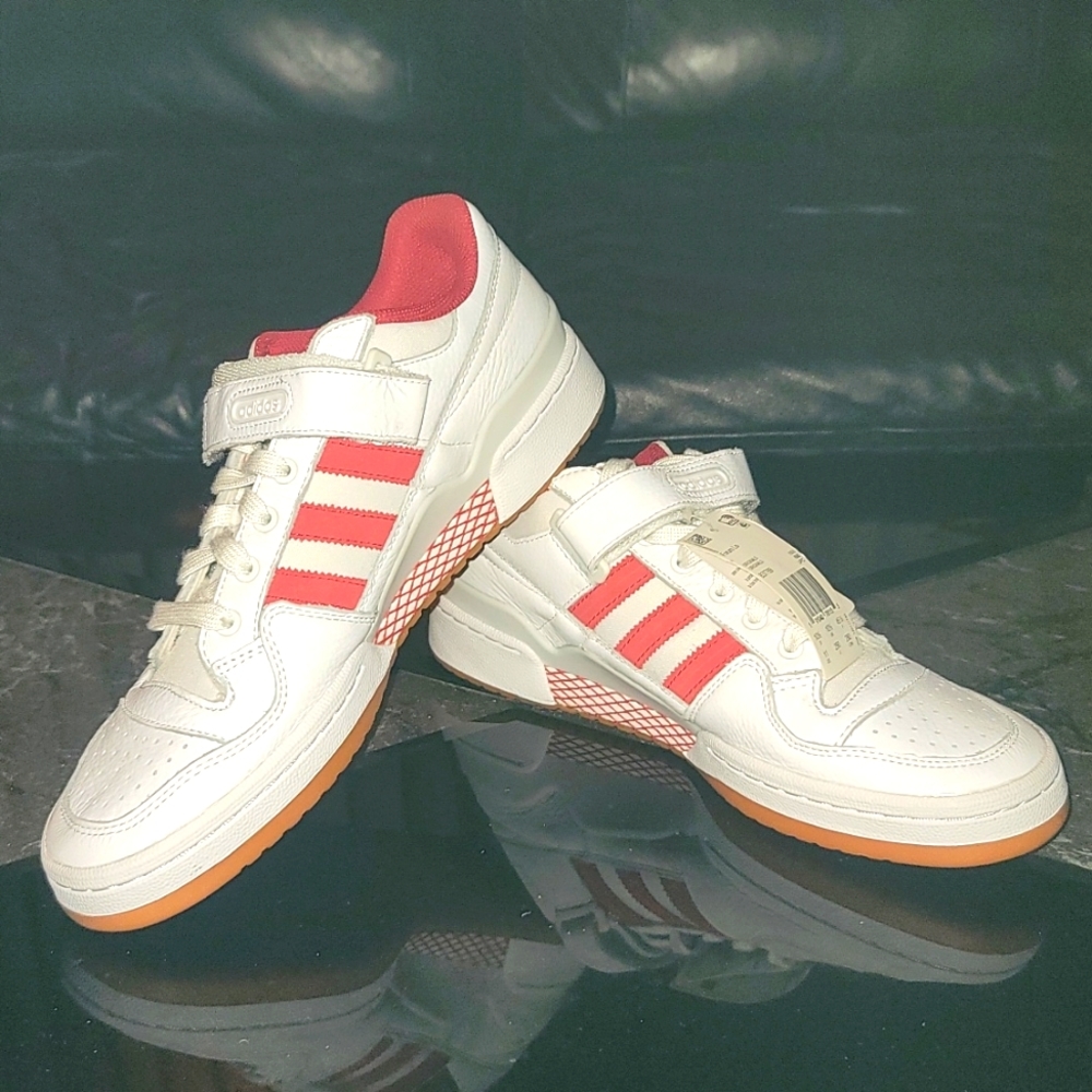 Adidas Forums Lo Sz 11 White /Red Gum bottom.